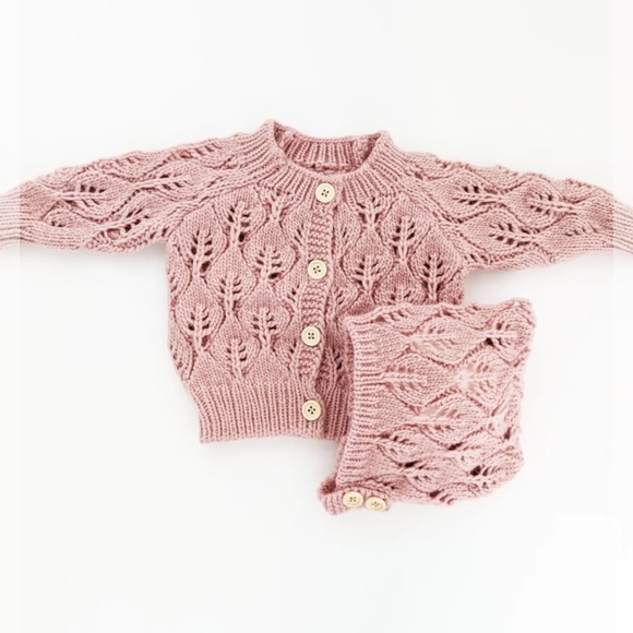 HUGGALUGS Sweater & matching bonnet! - Picture 9 of 15